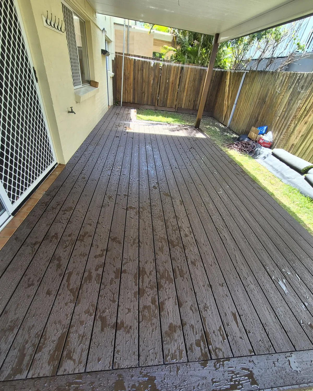Long side deck running the length of the house