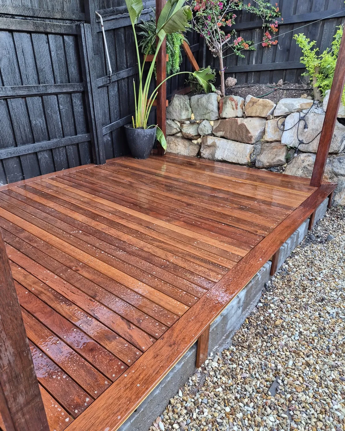 Raised Deck & Garden Wall - Timber